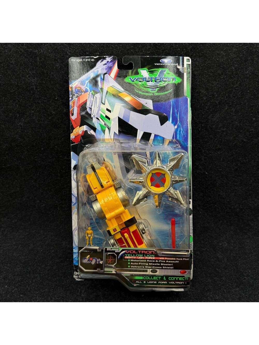 Voltron Third 3rd Dimension Yellow Lion Hunk Pilot Mighty Lion Trendmasters 1998